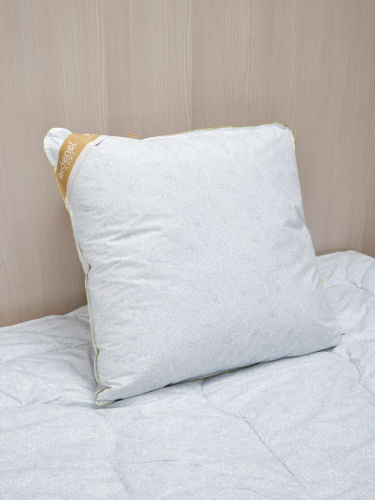 Подушка из пуха верблюда 70*70 серо-голубая