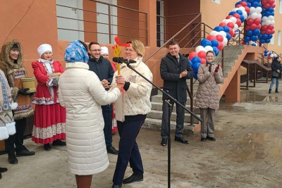 Три многоквартирных дома для переселенцев из аварийного жилья ввели в Олекминске / ЯСИА   