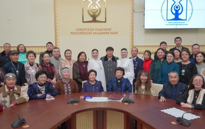 Мастера народных промыслов заключили соглашение с ведущим научным учреждением Якутии / ЯСИА Якутск Якутск Республика Саха (Якутия)