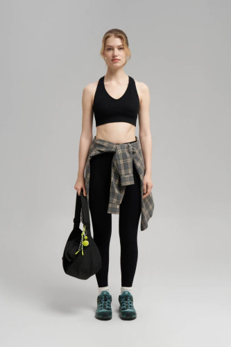 Спортивный топ из трикотажа в рубчик с антибактериальной пропиткой