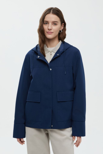 Ветровка с капюшоном свободного силуэта