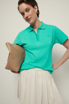 Поло приталенного силуэта с вышивкой