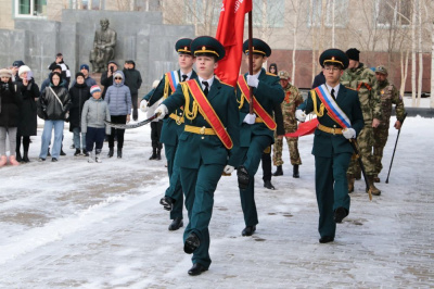 Знамя над алмазным краем /  Мирный Мирнинский Республика Саха (Якутия)