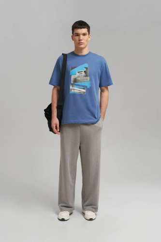 Футболка свободного кроя