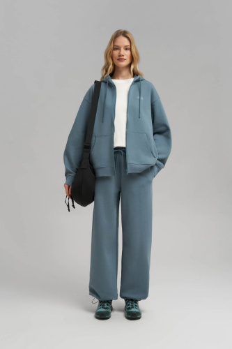 Толстовка объемного кроя из футера