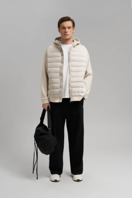 Стеганая куртка с наполнителем из натурального пуха