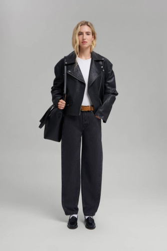 Джинсы объемного кроя