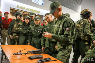 Школьники районов Якутии будут обучаться в центре военно-патриотической подготовки «Воин» / ЯСИА   Республика Саха (Якутия)