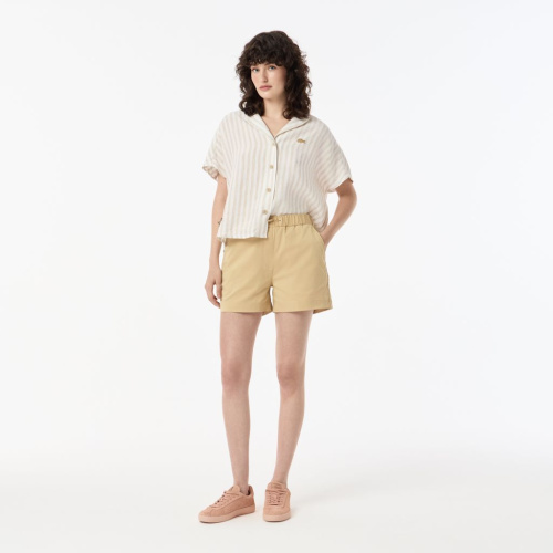 Женские короткие однотонные шорты Lacoste