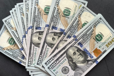 Курс доллара на Московской бирже вырос до 91,65 рубля / ЯСИА   