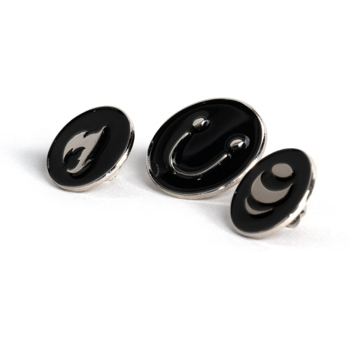 Комплект из трёх значков