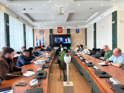 Накануне Победы /    