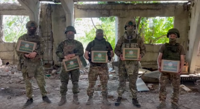 Опорные пункты Якутии доставляют подарки военным в зоне СВО / ЯСИА   