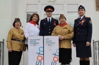 Офицеры следственного управления по Республике Саха (Якутия) навестили пациентов социального учреждения для престарелых /    