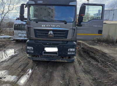 В Якутске водитель самосвала оставил без света два микрорайона / ЯСИА Якутск Якутск Республика Саха (Якутия)