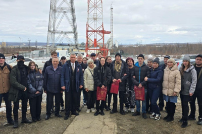 Отправка первых новобранцев весеннего призыва /    
