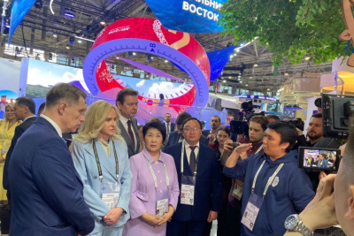 Учреждения здравоохранения Якутии продемонстрировали свои лучшие разработки на выставке «Россия» / ЯСИА   