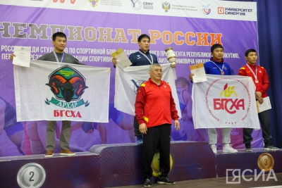 В Якутске наградили победителей чемпионата России по вольной борьбе среди студентов / Мария Горохова Якутск Якутск Республика Саха (Якутия)