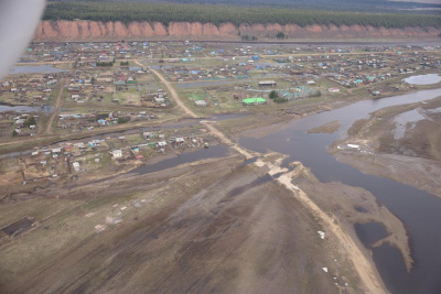 Энергетики восстанавливают энергоснабжение в Олекминском районе / ЯСИА   