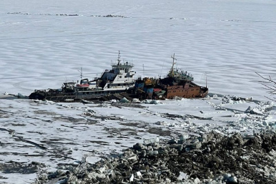 В Якутии на месте затонувших во время ледохода судов разлива нефтепродуктов не обнаружили / ЯСИА   Республика Саха (Якутия)