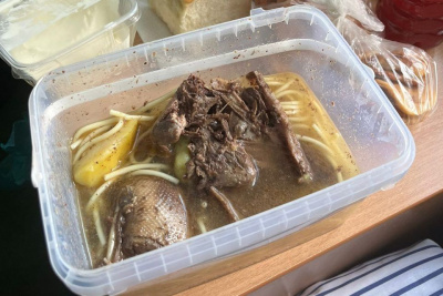 В Николин день раненым бойцам из Якутии привезли утиный суп / Анна Лебединская   