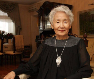 Единственная женщина-постпред Якутии Зоя Корнилова отмечает 85-летний юбилей / ЯСИА   