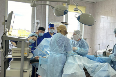 Бригада мобильных хирургов провела более 60 операций в Горном районе / ЯСИА   