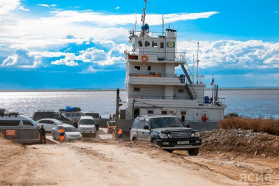 Утверждены тарифы на паромные перевозки по маршруту Якутск – Нижний Бестях / Мария Горохова   