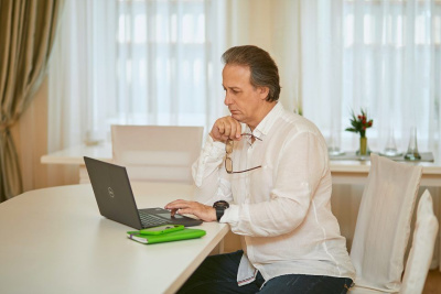 Доля офлайн-платежей за мобильную связь достигла исторического минимума / ЯСИА   