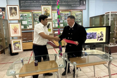 Музей и центр хомуса народов мира подписал соглашение с Сунтарским районом Якутии / ЯСИА Якутск Якутск Республика Саха (Якутия)