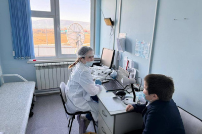 Мобильная бригада медиков работает в пострадавших от паводка селах Олекминского района / ЯСИА   