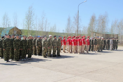 В школах начались учебные военно-полевые сборы /    