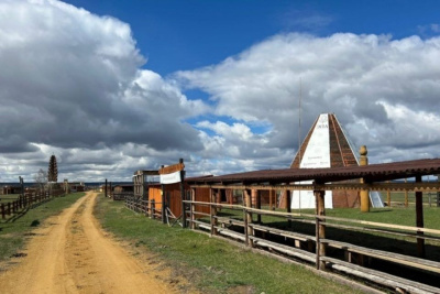 Движение транспорта ограничат в местности Ус Хатын во время проведения Ысыаха Туймаады / ЯСИА   