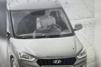 В Якутске обнаженный пьяный мужчина угнал автомобиль и устроил два ДТП / Саина Титова Якутск Якутск Республика Саха (Якутия)