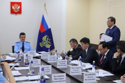 Заместитель генпрокурора России провел в Якутии личный прием граждан и представителей предпринимательского сообщества /    Республика Саха (Якутия)