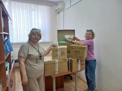 Сотрудники авиакомпании «Якутия» оказали благотворительную помощь детям Нижнеколымского района / ЯСИА   