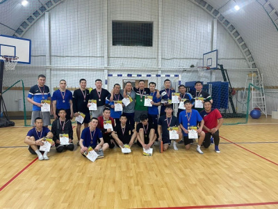 Футбольный сезон открыт /    