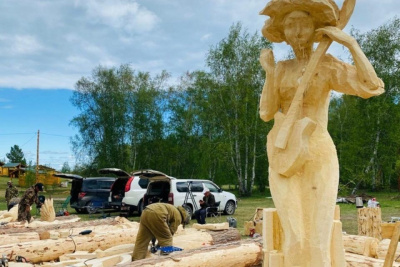 В Амгинском районе Якутии проходит конкурс мастеров резьбы по дереву / Карина Оконешникова  Амгинский Республика Саха (Якутия)