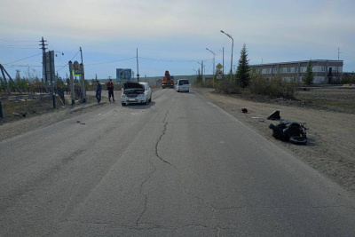 Два подростка пострадали в ДТП с участием скутера в Мирнинском районе Якутии / ЯСИА   