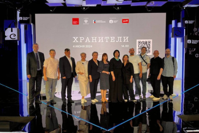 Состоялась премьера киноцикла «Хранители», посвященного работникам музеев и библиотек Донбасса / ЯСИА   