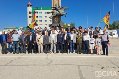 На площади Победы в Якутске отметили 79-ю годовщину создания Группы Советских войск в Германии / Анна Лебединская Якутск Якутск Республика Саха (Якутия)