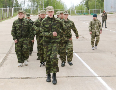 Курсанты получили шевроны "Вымпела" /    