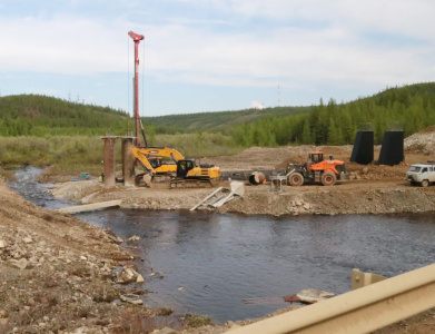 На ручье ставят "быки" /    