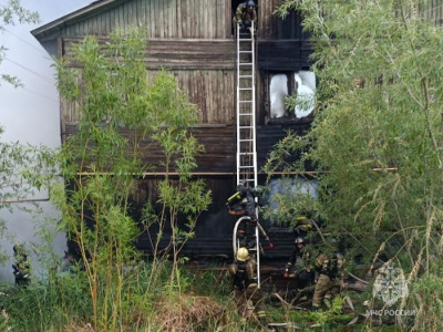 Пожар произошел в многоквартирном жилом доме в Якутске / ЯСИА Якутск Якутск Республика Саха (Якутия)