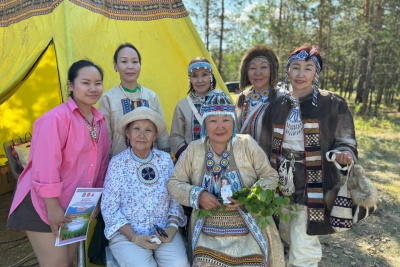 В Якутске прошел эвенский праздник начала лета и нового года Эвинэк / ЯСИА Якутск Якутск Республика Саха (Якутия)