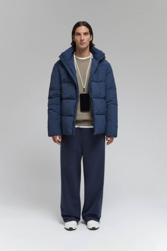 Утепленная куртка с капюшоном