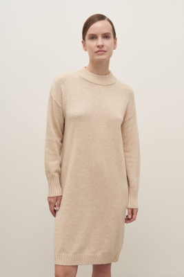 Вязаное платье с шерстью