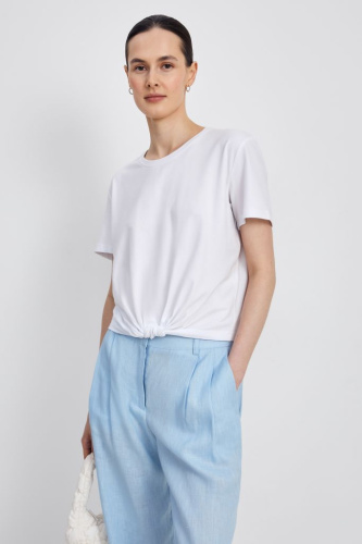 Футболка с узлом