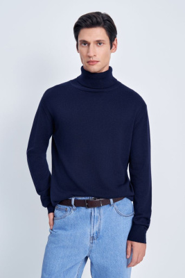 Водолазка прямого силуэта