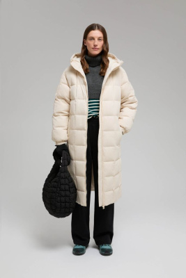 Пуховое пальто с капюшоном